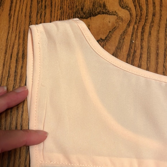 EUC Maurice’s light peach sheer tank top - Picture 12 of 12